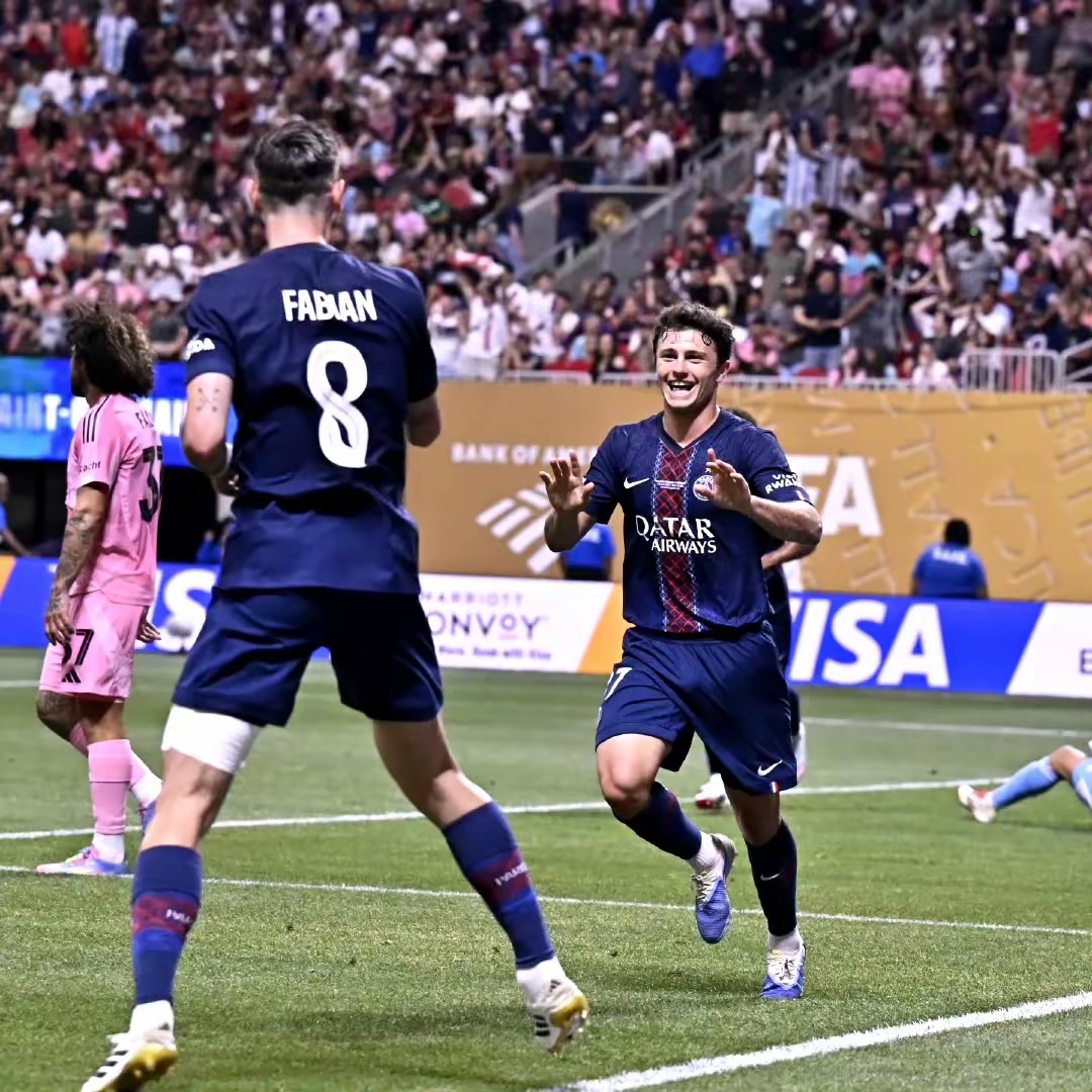 ayx-荷甲冲刺阶段再迎强敌，巴黎圣日耳曼复出首秀，主帅态度：更衣室稳定，球队文化再被提及的简单介绍-ayx