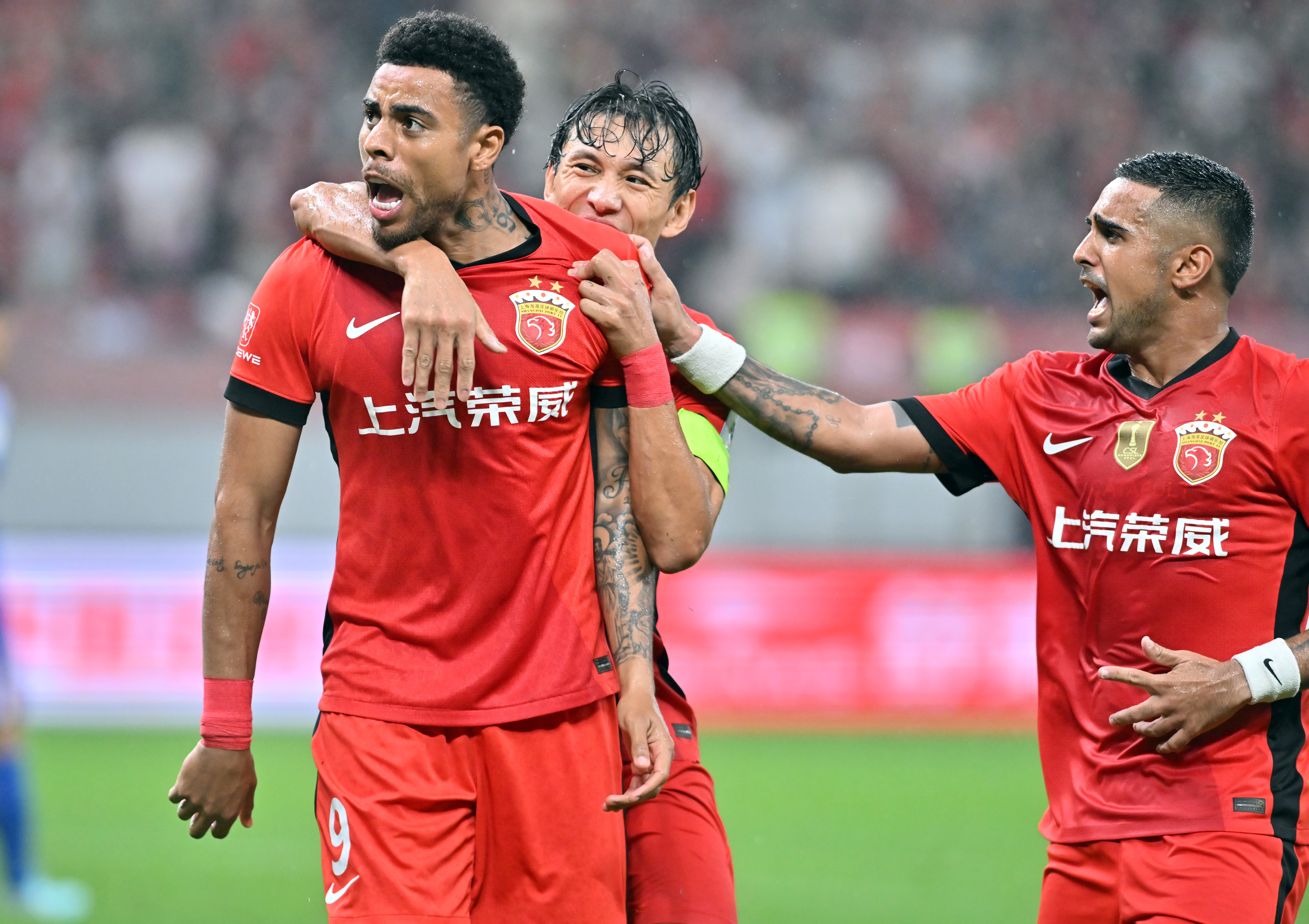 爱游戏app-今晨中超传出新动向，上海申花伤情更新，管理层表态——话题不断，纪律约束更严格的简单介绍-爱游戏app